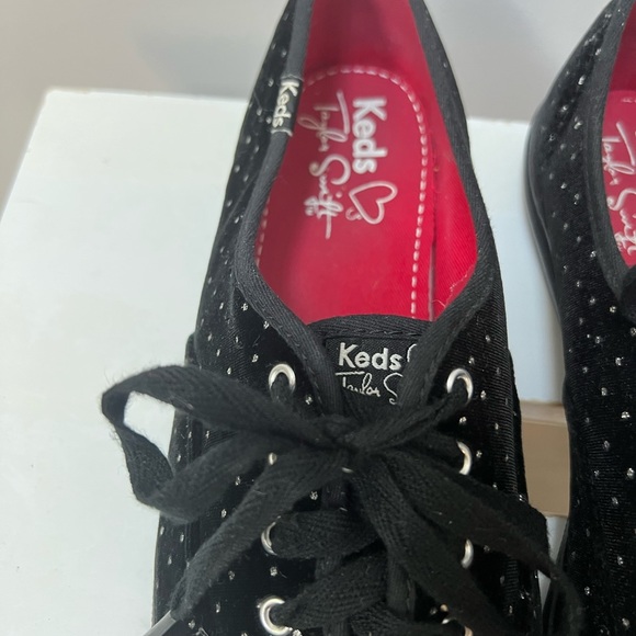 Taylor swift black suede keds - Picture 2 of 6